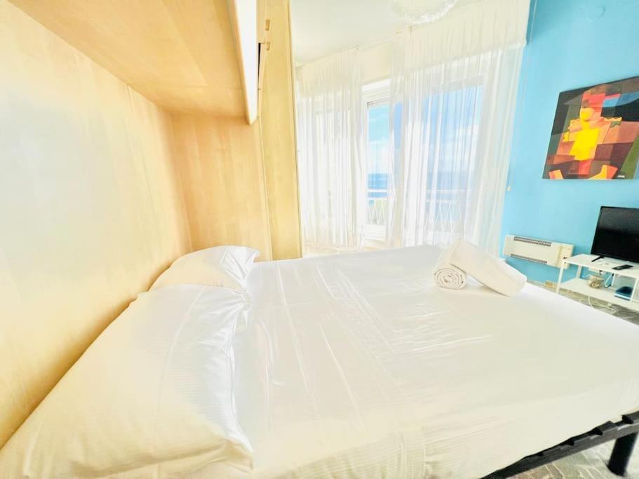 Suite Sunset 21 - Fronte Mare 산레모 외부 사진